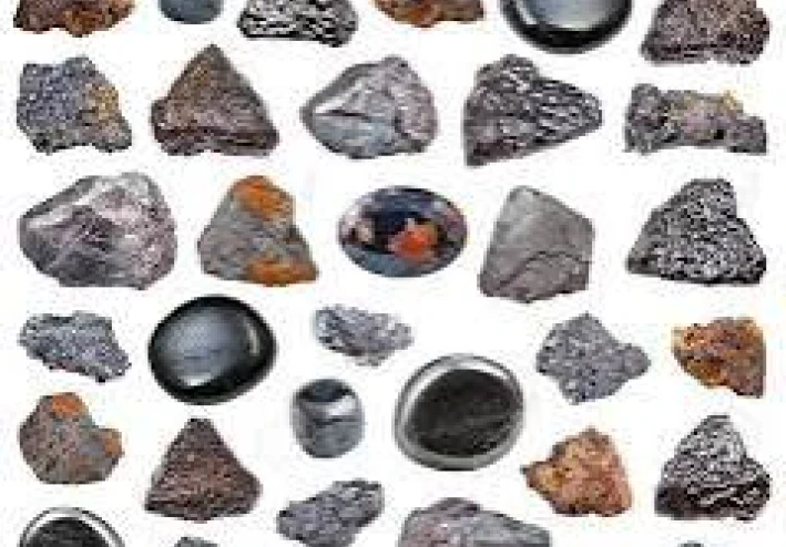 حجر الهيماتيت (Hematite): الخصائص، الفوائد، والاستخدامات
