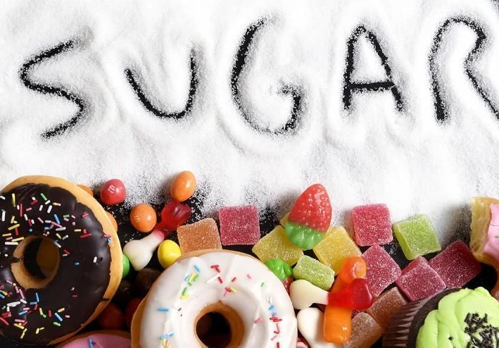 🍬 تأثير زيادة السكر في الجسم: خطر صامت يهدد صحتك