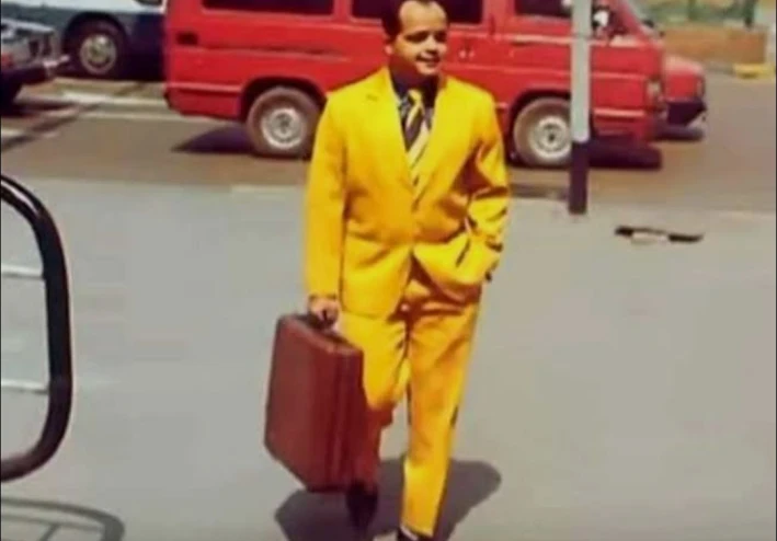 “صعيدي في الجامعة الأمريكية: رحلة صدام الهوية بين الأصالة والحداثة”