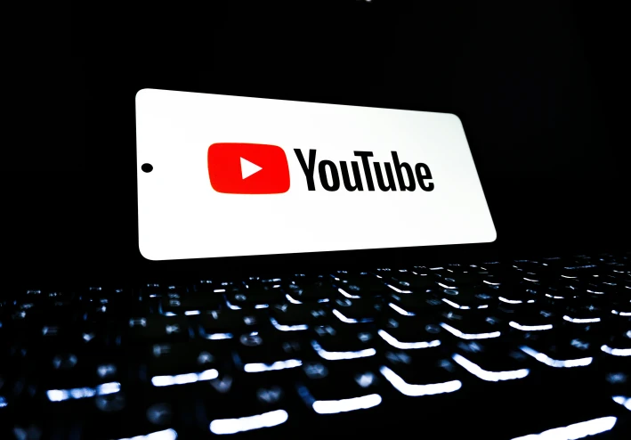 Making Money on YouTube Without Showing Your Face (Faceless Channels)