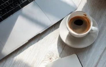 خمس استراتيجيات عملية ومجربة تساعد الطالب الجامعي على زيادة التركيز وتحسين الاستيعاب أثناء المذاكرة اليومية