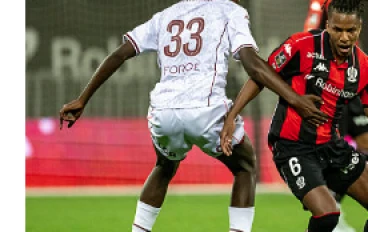 نيس يواجه مصيراً مزدوجاً: ملحق البقاء في الدوري الفرنسي ونهائي كأس فرنسا