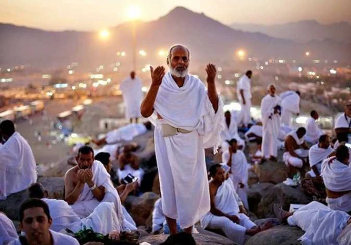أول ليالي ذي الحجة.. نفحات إيمانية وأجر عظيم للصائمين