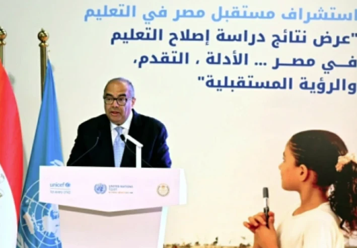 محمود محيي الدين يطالب بمساواة رواتب المعلمين بنظرائهم في فنلندا لضمان ريادة التعليم المصري