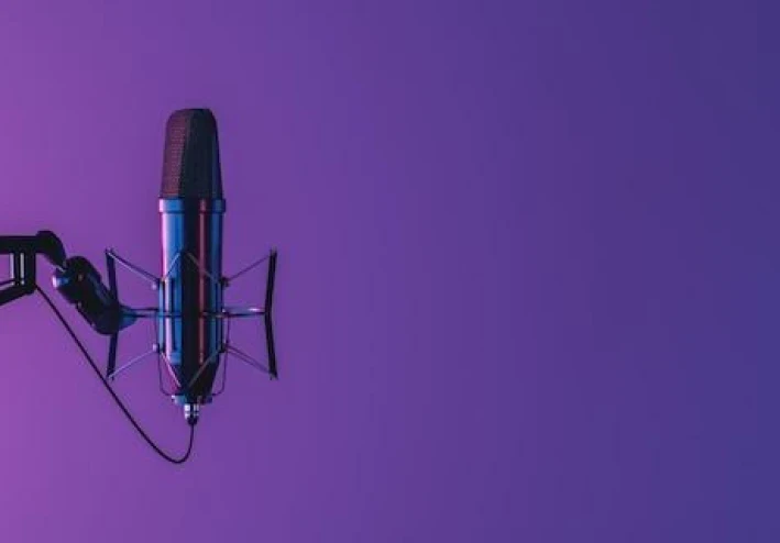 كيفية تنمية بودكاست B2B الخاص بك على وسائل التواصل الاجتماعي