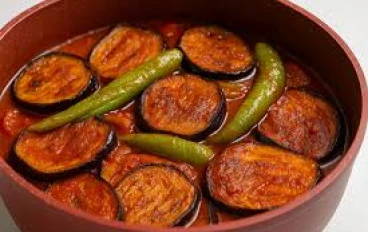 🍆 مسقعة الباذنجان - وصفة شرقية شهية بطعم غني ولذيذ