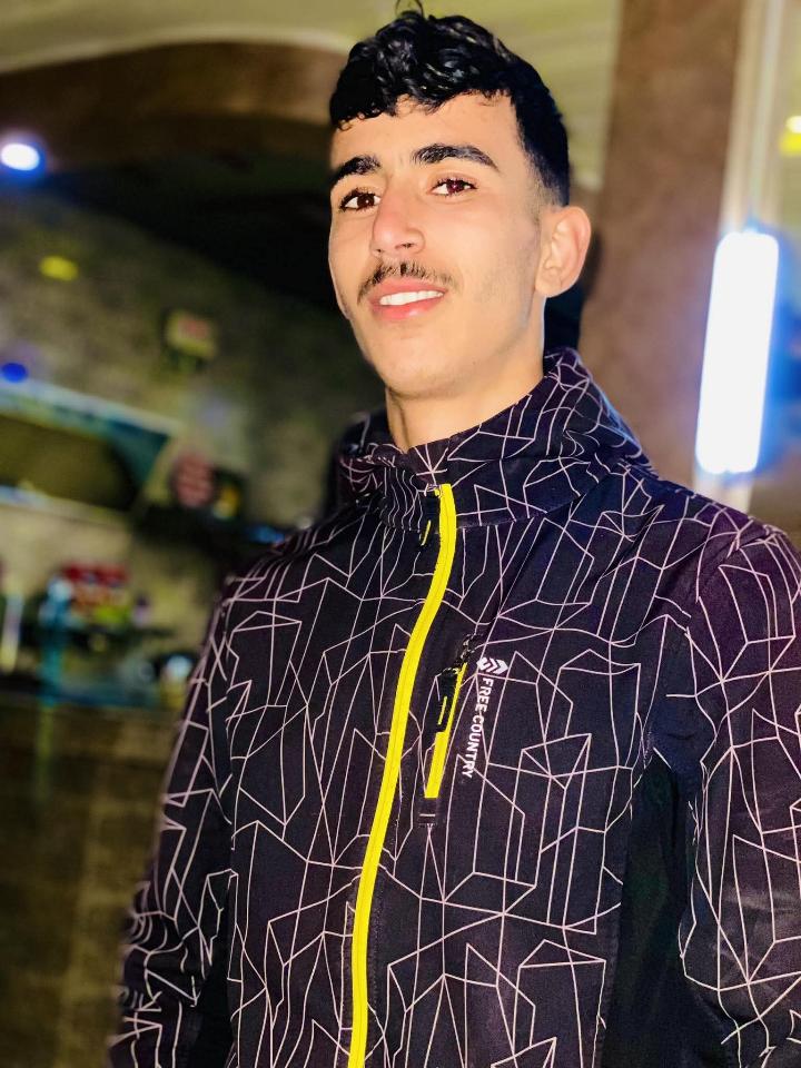 aziz romdhani الصورة الشخصية