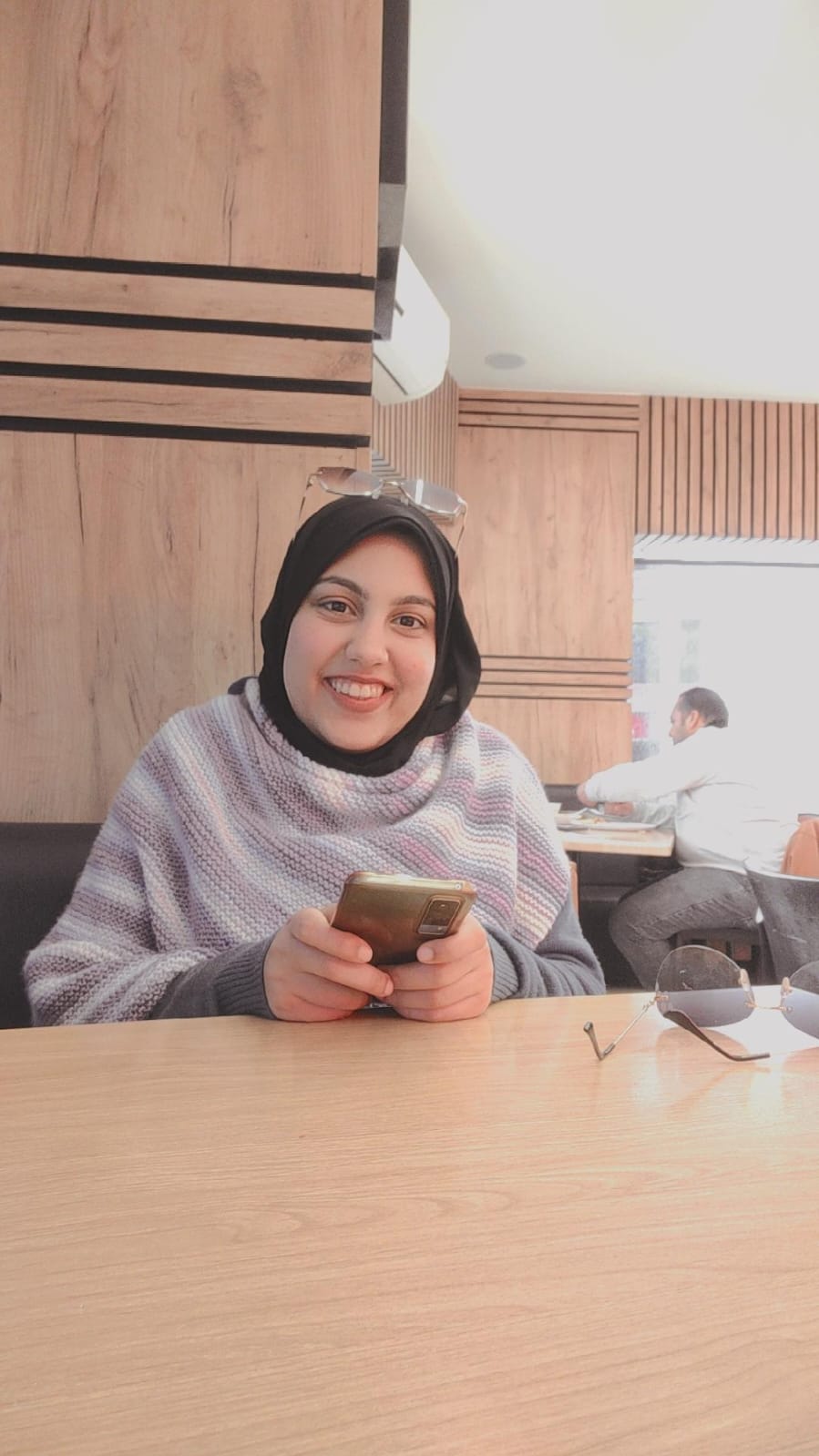 مى سالم الصورة الشخصية