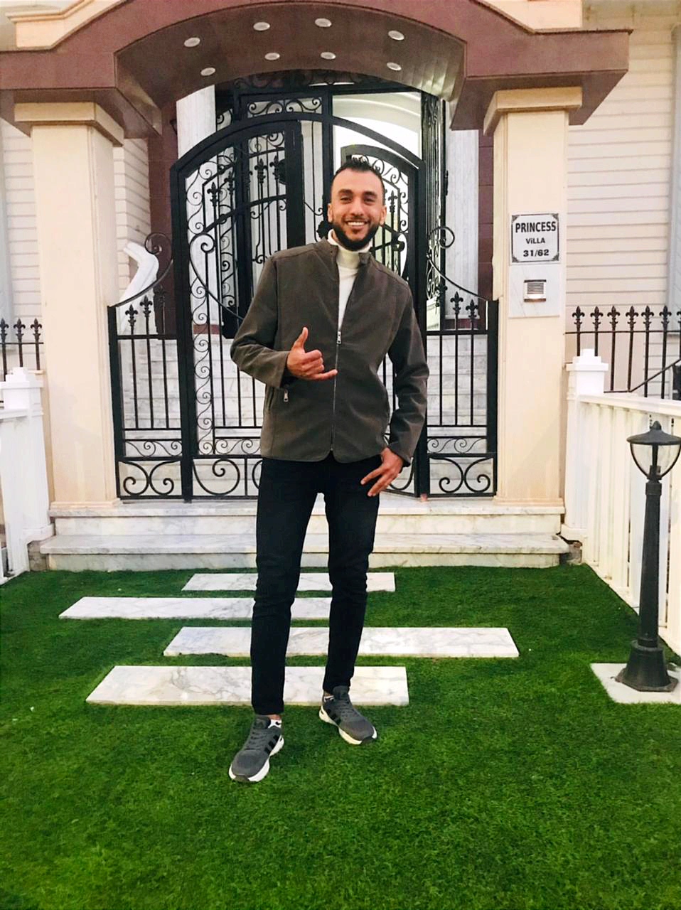 mahmoudhelaly תמונת פרופיל.