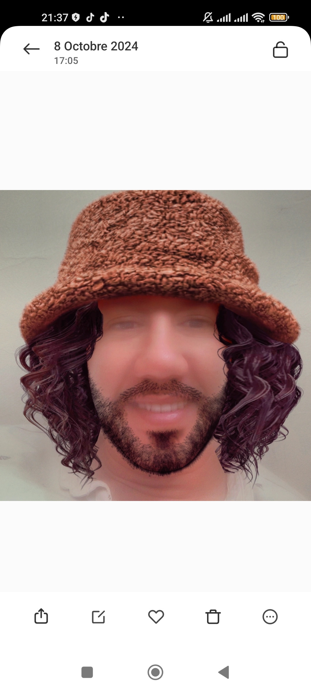 amitier amito תמונת פרופיל.
